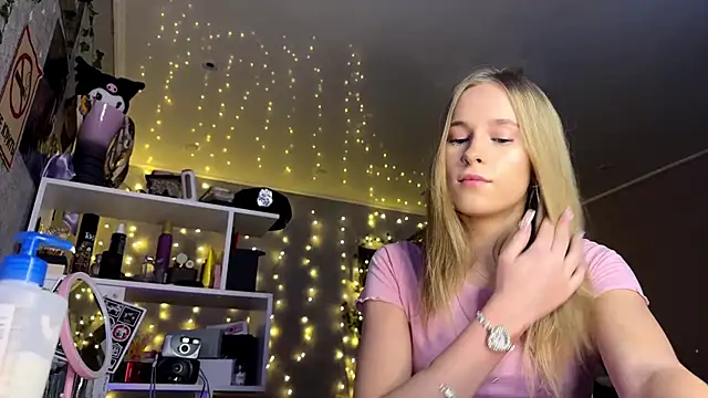 Snapshot of amily_sunray chatting on 02.12.26 amily sunray online show from 02.12.26