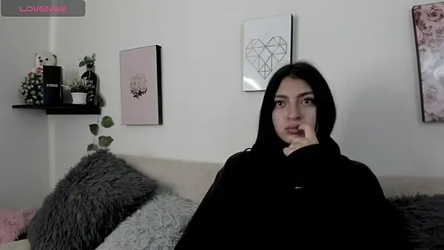 Snapshot of Alexaalove_1 chatting on 02.27.26 Alexaalove 1 online show from 02.27.26