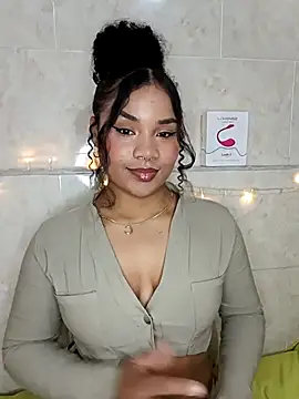 Snapshot of BrianaSweetxxx chatting on 02.17.26 BrianaSweetxxx online show from 02.17.26