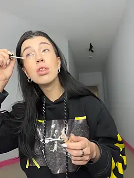 Aurora 404 online show from 04.04.26