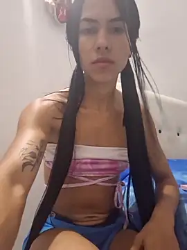 Snapshot of Alannys19 chatting on 02.14.26 Alannys19 online show from 02.14.26