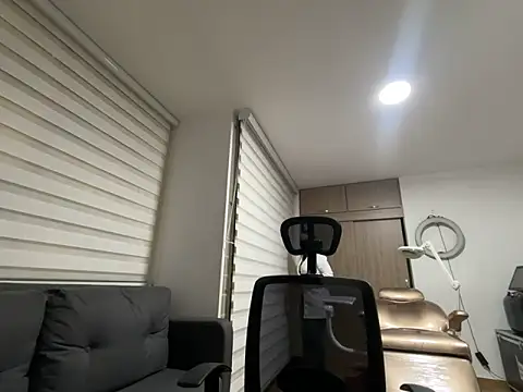 Snapshot of Encantadora_Eva chatting on 02.14.26 Encantadora Eva online show from 02.14.26