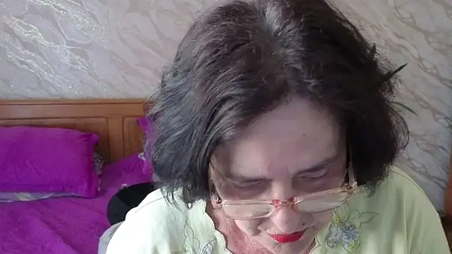 Snapshot of xMaryxAnne chatting on 05.06.26 xMaryxAnne online show from 05.06.26