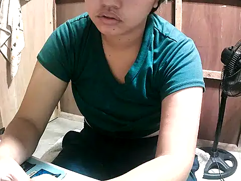 Snapshot of Cloudette_17 chatting on 02.14.26 Cloudette 17 online show from 02.14.26