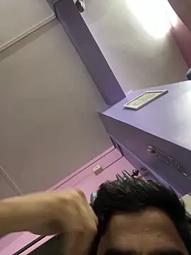 Snapshot of hassuniii chatting on 02.14.26 hassuniii online show from 02.14.26