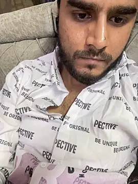 Snapshot of hassuniii chatting on 04.16.26 hassuniii online show from 04.16.26