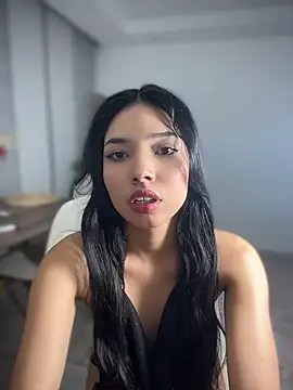 Snapshot of jadelaurent chatting on 07.16.26 jadelaurent online show from 07.16.26