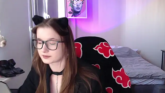 Snapshot of LunaXcherry chatting on 05.27.26 LunaXcherry online show from 05.27.26