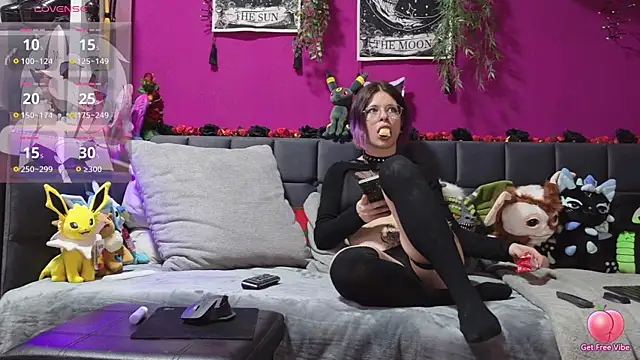 Snapshot of ViGothFox chatting on 02.27.26 ViGothFox online show from 02.27.26