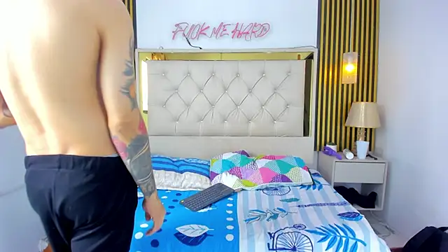 Adventurous Boys online show from 04.10.26