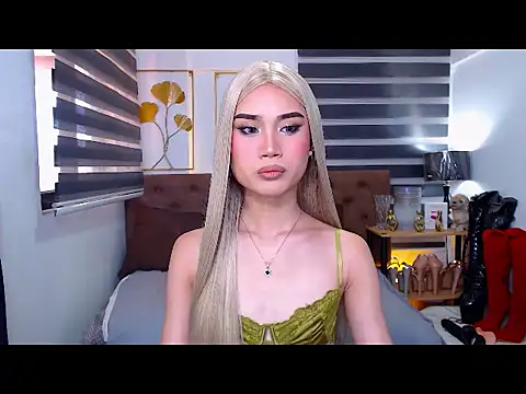 Snapshot of JuicyCockThea chatting on 05.01.26 JuicyCockThea online show from 05.01.26