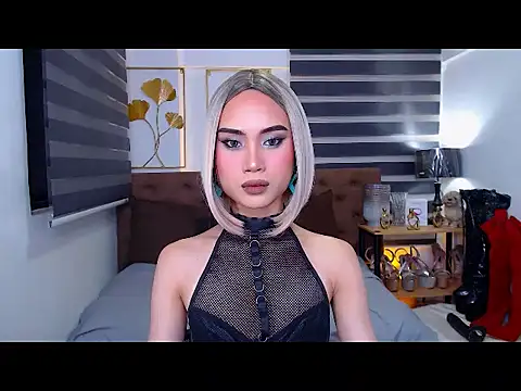 Snapshot of JuicyCockThea chatting on 05.24.26 JuicyCockThea online show from 05.24.26