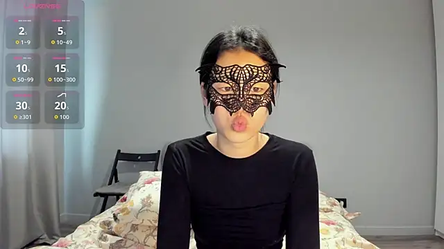 Snapshot of HelenBlazeTrt chatting on 05.19.26 HelenBlazeTrt online show from 05.19.26