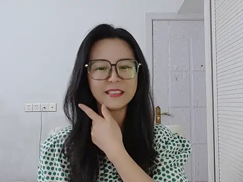 Snapshot of yunchui0101 chatting on 02.14.26 yunchui0101 online show from 02.14.26