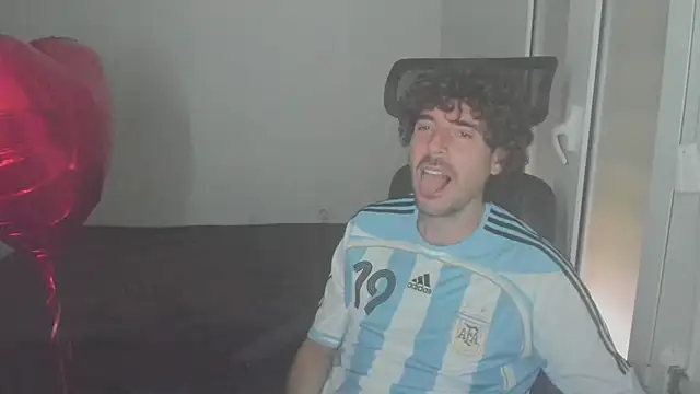 Snapshot of joaquin420_hot chatting on 02.14.26 joaquin420 hot online show from 02.14.26