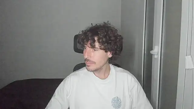 Snapshot of joaquin420_hot chatting on 02.16.26 joaquin420 hot online show from 02.16.26