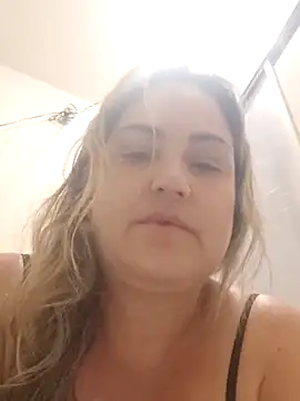 Julia2027 online show from 03.05.26