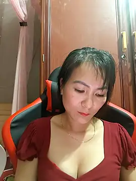 Snapshot of Aly_live chatting on 02.14.26 Aly live online show from 02.14.26