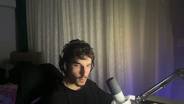 Snapshot of enesbabakral chatting on 03.02.26 enesbabakral online show from 03.02.26