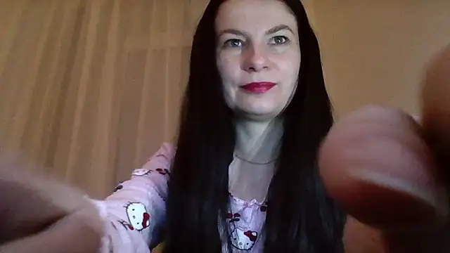 Snapshot of Clover_Shine chatting on 02.17.26 Clover Shine online show from 02.17.26