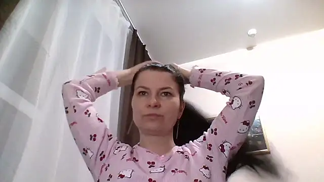 Snapshot of Clover_Shine chatting on 02.19.26 Clover Shine online show from 02.19.26