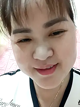 Snapshot of Kee-kimlee chatting on 02.19.26 Kee-kimlee online show from 02.19.26