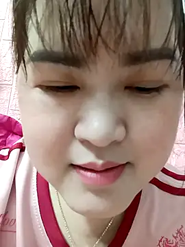 Snapshot of Kee-kimlee chatting on 02.26.26 Kee-kimlee online show from 02.26.26