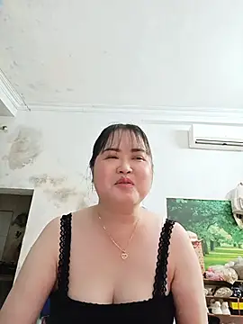 Snapshot of Kee-kimlee chatting on 06.25.26 Kee-kimlee online show from 06.25.26
