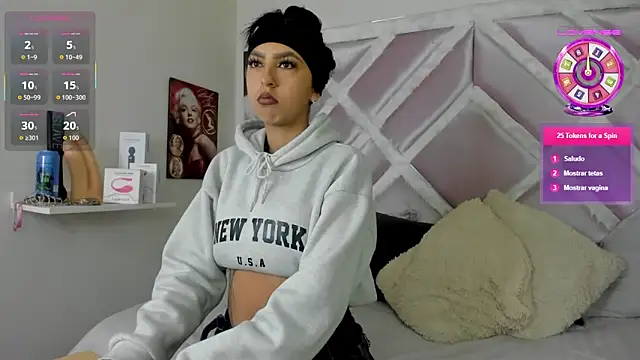 Snapshot of luxx_11 chatting on 02.17.26 luxx 11 online show from 02.17.26