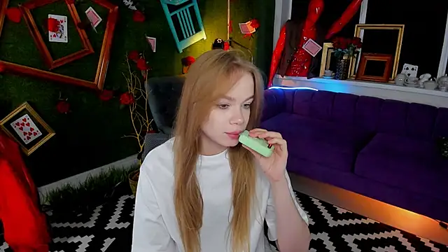 Snapshot of AmyNox chatting on 06.24.26 AmyNox online show from 06.24.26