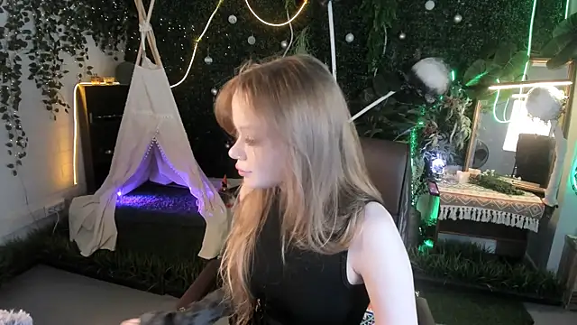Snapshot of AmyNox chatting on 07.04.26 AmyNox online show from 07.04.26