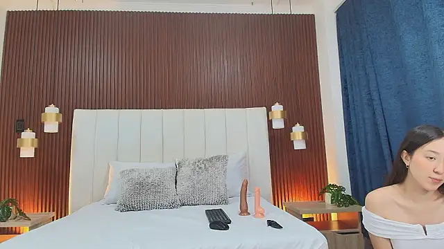 Brisa Silva online show from 03.05.26