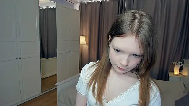 Snapshot of LavenderMitten chatting on 03.19.26 LavenderMitten online show from 03.19.26
