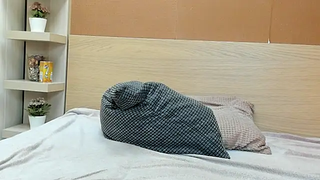 PinkyTwerkyX online show from 02.04.26