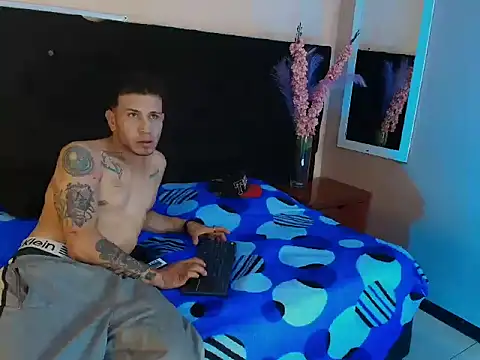 Snapshot of thonixxandluna chatting on 02.18.26 thonixxandluna online show from 02.18.26