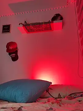 Snapshot of LARIISSAEVANS chatting on 02.19.26 LARIISSAEVANS online show from 02.19.26