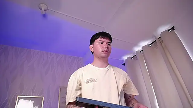 Snapshot of KaiStein chatting on 02.19.26 KaiStein online show from 02.19.26