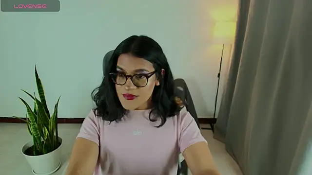 Snapshot of succubus_Vitta chatting on 06.22.26 succubus Vitta online show from 06.22.26