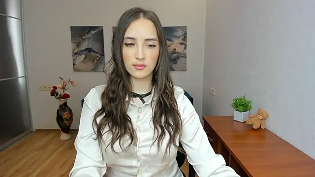 Snapshot of Effy_Royse chatting on 06.14.26 Effy Royse online show from 06.14.26