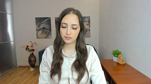 Snapshot of Effy_Royse chatting on 06.26.26 Effy Royse online show from 06.26.26