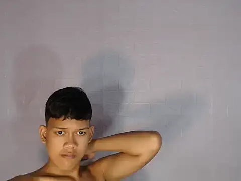 UrAsian Turjak online show from 04.21.26