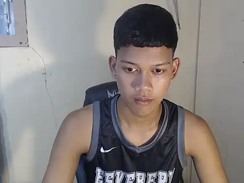 UrAsian Turjak online show from 04.29.26