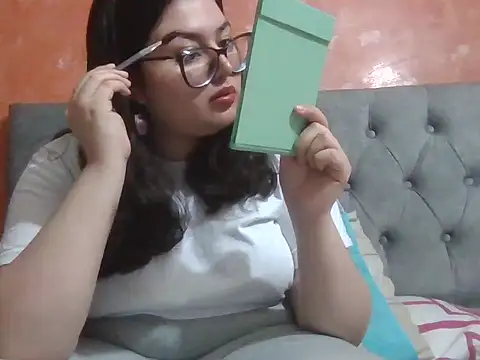 DearestKittyKat online show from 02.17.26