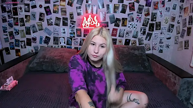 Snapshot of x_Ulya1cutex chatting on 07.07.26 x Ulya1cutex online show from 07.07.26