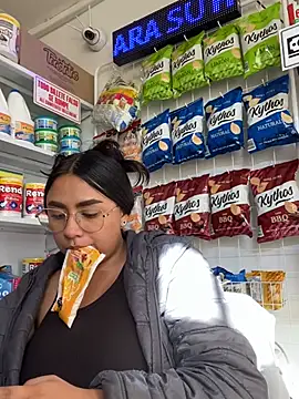 Snapshot of Michell_tits chatting on 02.10.26 Michell tits online show from 02.10.26