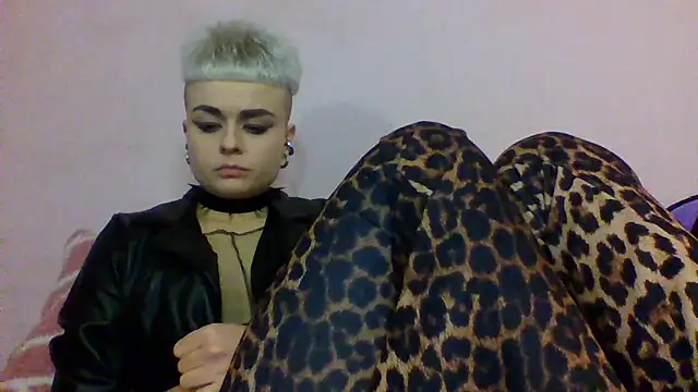 Snapshot of AlisaDear257 chatting on 02.28.26 AlisaDear257 online show from 02.28.26