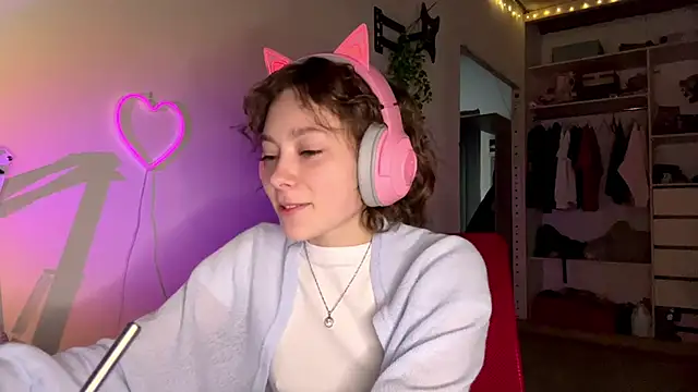 Snapshot of SlunkRear chatting on 03.02.26 SlunkRear online show from 03.02.26