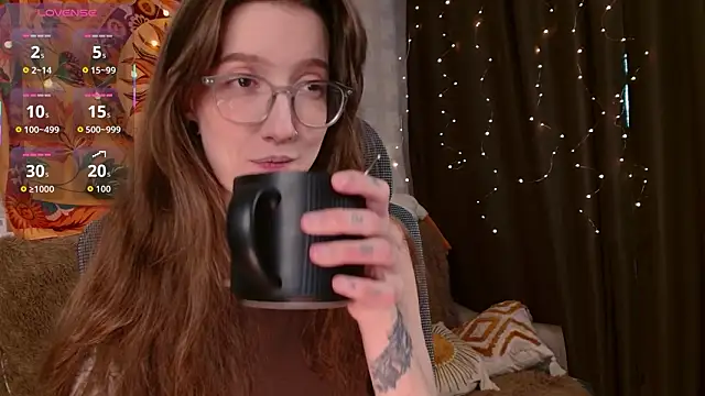 Snapshot of lolami_ chatting on 02.25.26 lolami online show from 02.25.26