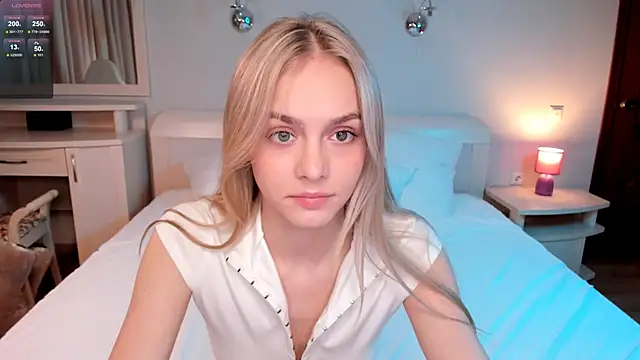 Snapshot of lillit_vivit chatting on 06.18.26 lillit vivit online show from 06.18.26
