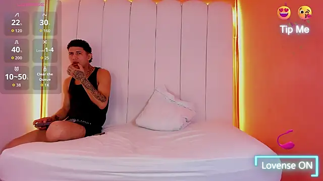 Snapshot of NaughtyVibes_OS chatting on 02.18.26 NaughtyVibes OS online show from 02.18.26